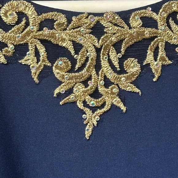 Cachet Sleeveless Embellished Long Formal Dress Navy Midnight Size 2 - Picture 6 of 8